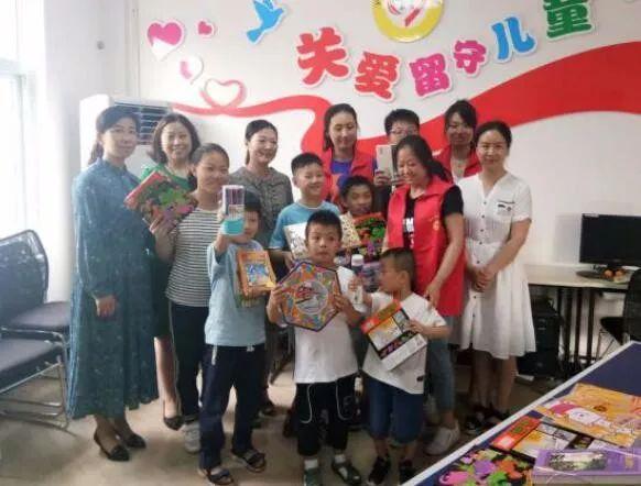斯大林死后,他的次子结局有多惨?曾给赫鲁晓夫下跪求饶